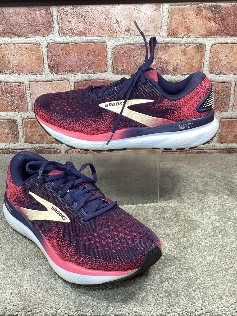 Brooks Ghost 16 women’s running shoes size 9 D wide